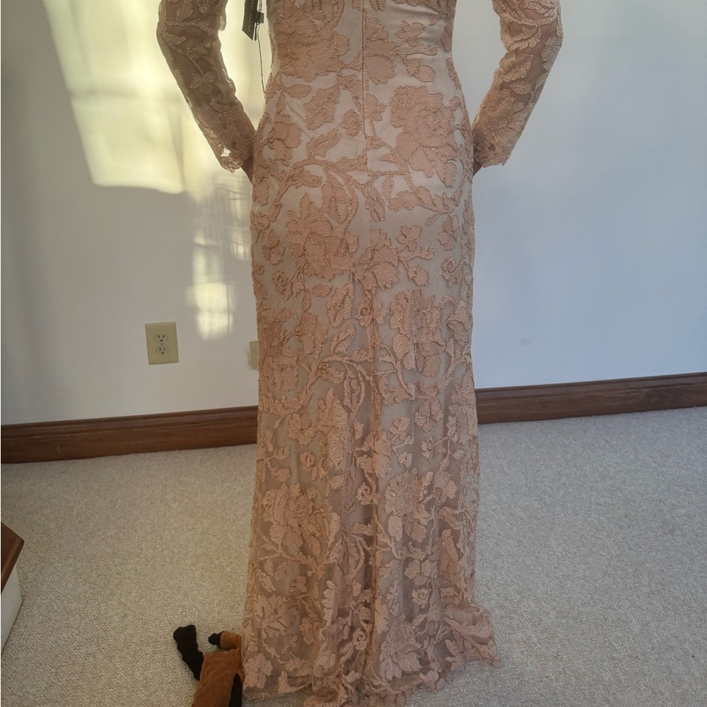 Tadashi evening dress , size 4 , peach / rose